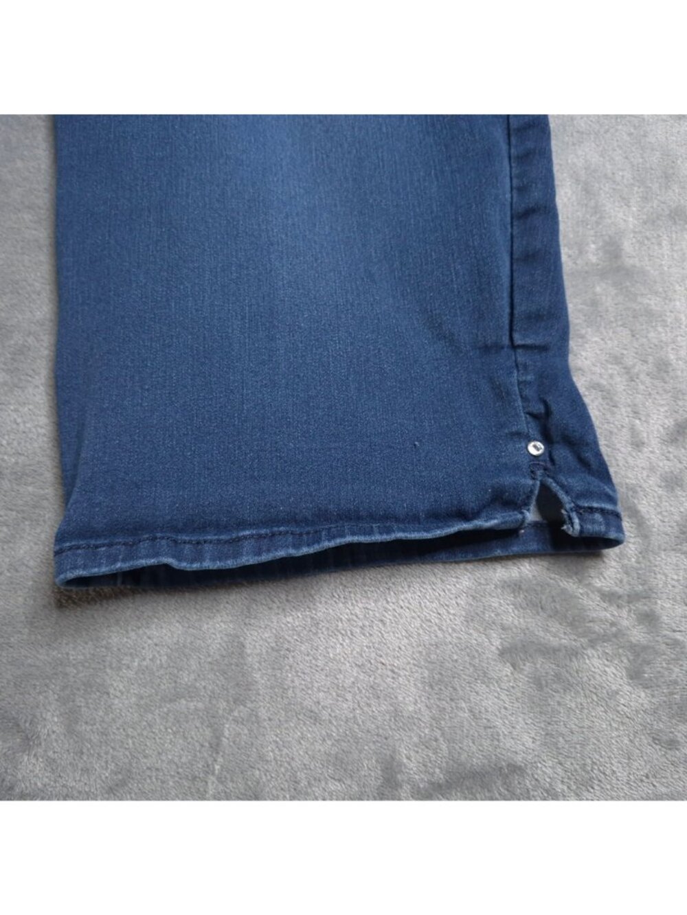 Gloria Vanderbilt Pull-On Capri Jeans Avery 14 High Rise Medium Wash Stretch - Picture 5 of 8
